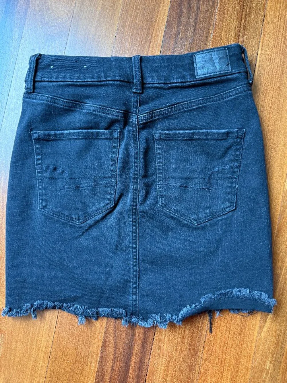 American Eagle Sz 4 Black Distressed Denim Skirt